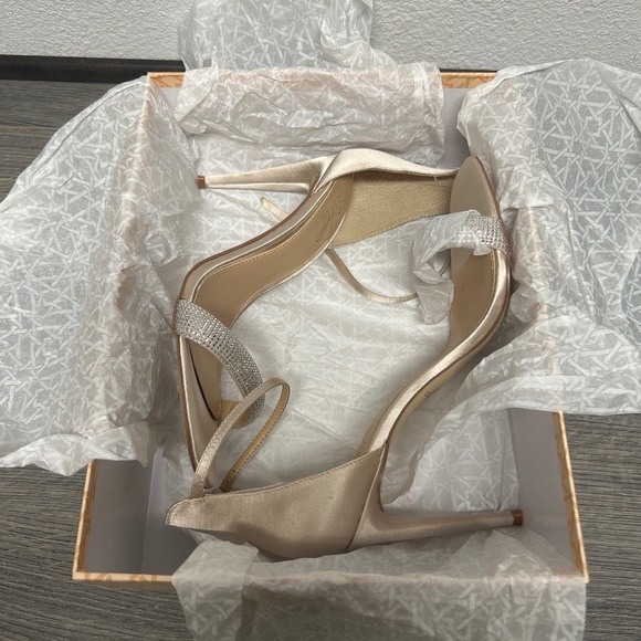 Badgley Mischka Easter Ankle Strap Stiletto - Picture 2 of 9